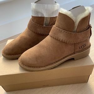 UGG McKay NEW in box! Never worn. Size 5.5